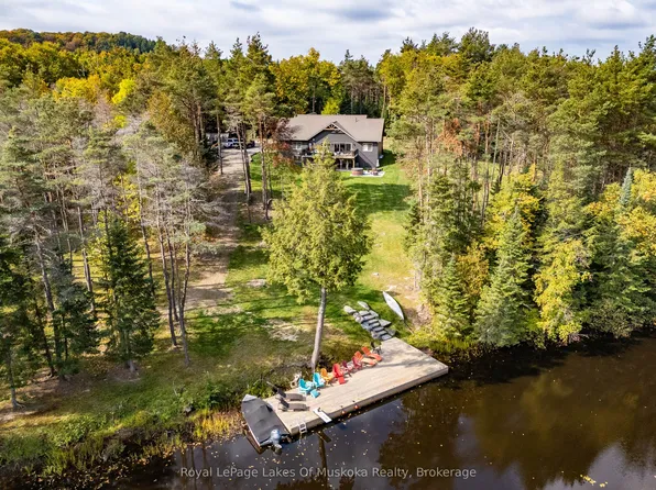 461 Rowanwood Rd, Huntsville, ON P0B 1M0