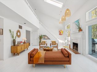 6 Stirrup Ct, East Hampton, NY 11937