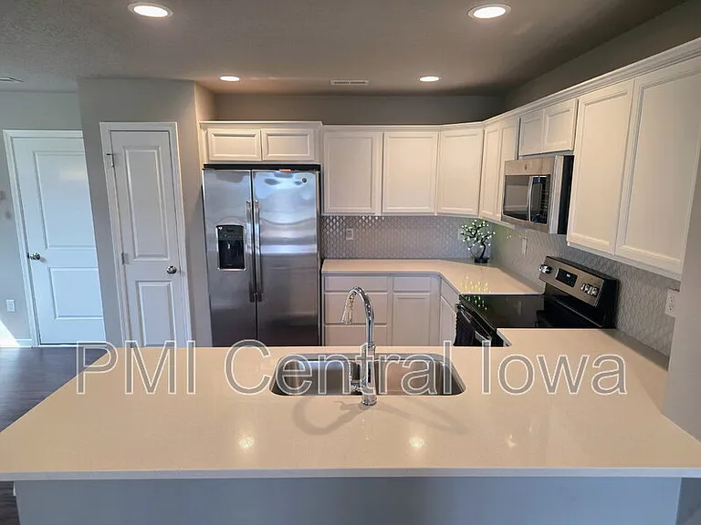 2316 Hazeltine Pl — Photo 5