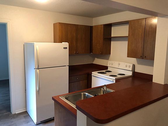 3rd image of 406 South St
