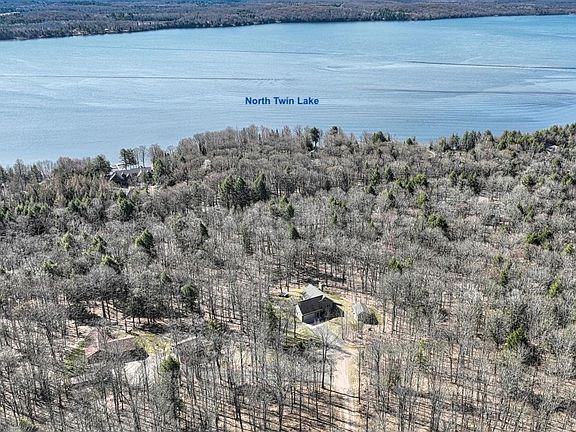 3rd image of 4575 Twin Bluff Rd