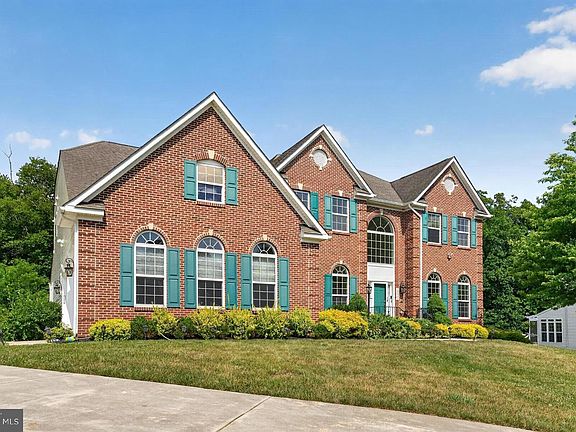 2nd image of 13330 Lenfant Dr