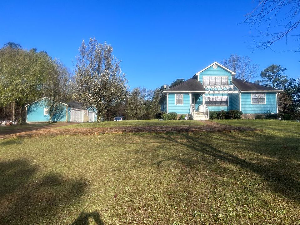 2nd image of 128 Deer Ln