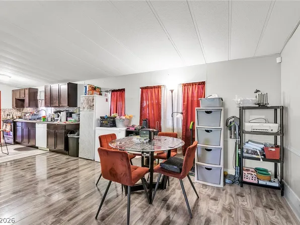 3659 Death Valley Dr, Las Vegas, NV 89122