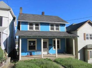 708 Wayne Ave, Ellwood City, PA 16117