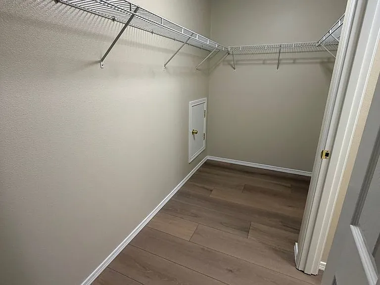 413 Roger Smith Dr — Photo 24