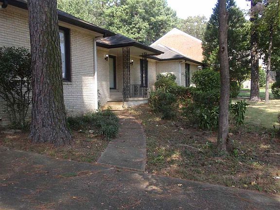 3rd image of 2417 Redbud Trail Dr