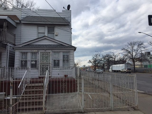 2nd image of 94-03 124st