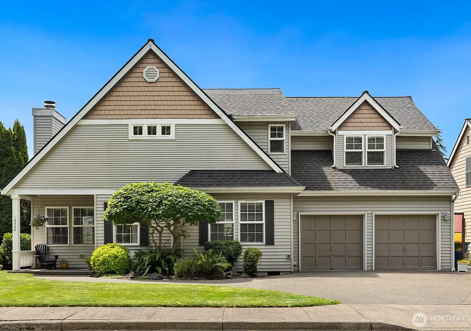 Charming 3-Bedroom Home in Magnuson Place — Photo 1