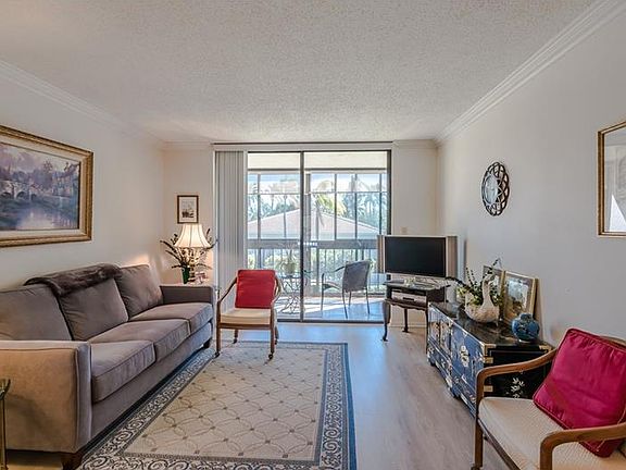 5th image of 1324 Pasadena Ave S APT 207
