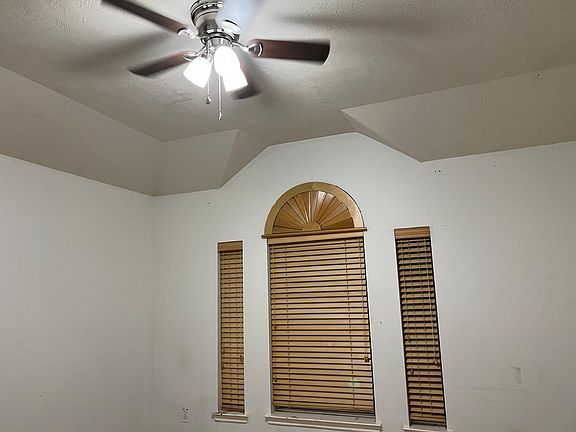 4th image of 8315 Sonesta Point Ln