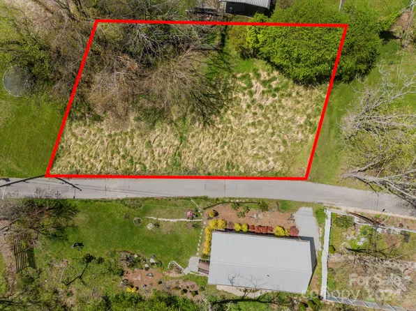 161 S Jones St, Hendersonville, NC 28739