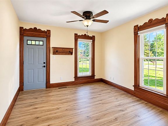 3rd image of 7076 Sweet Potato Ridge Rd