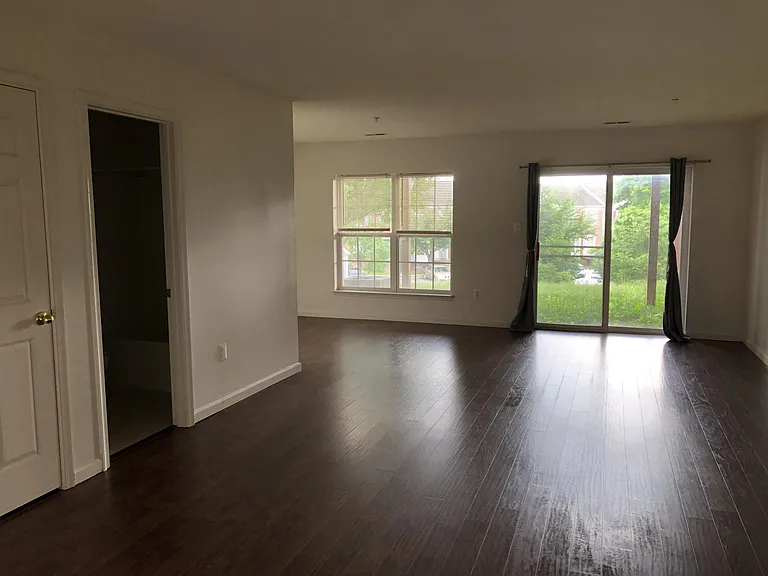 2527 Emerson Dr — Photo 22