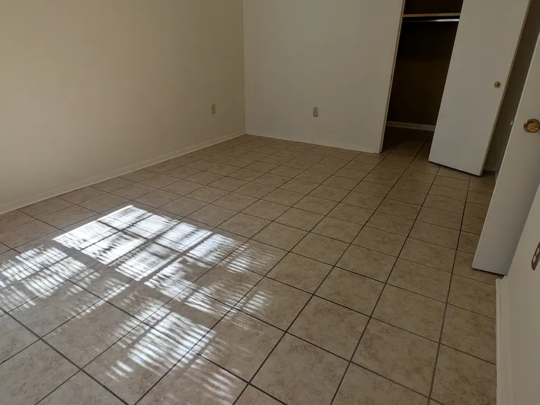 675 Wooddale Blvd #116 — Photo 5