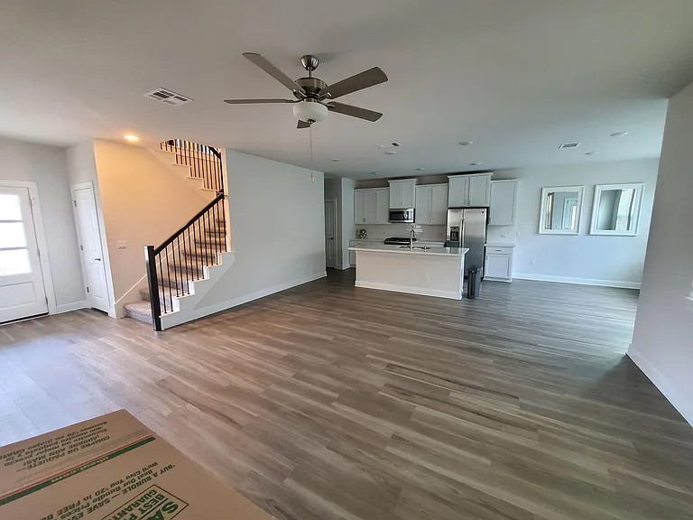 15610 Ellinger Dr — Photo 4
