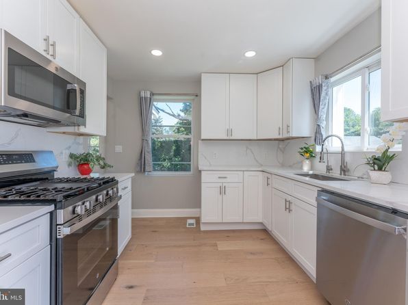 75 Reeder Ave