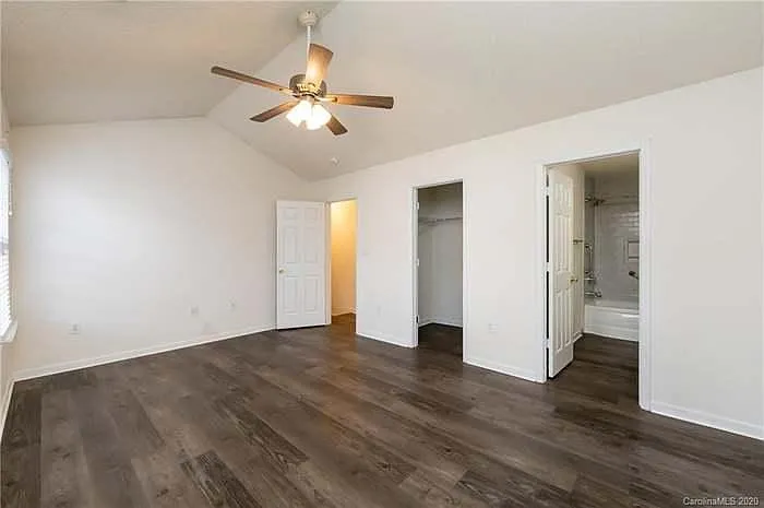 945 Pelican Bay Dr — Photo 15