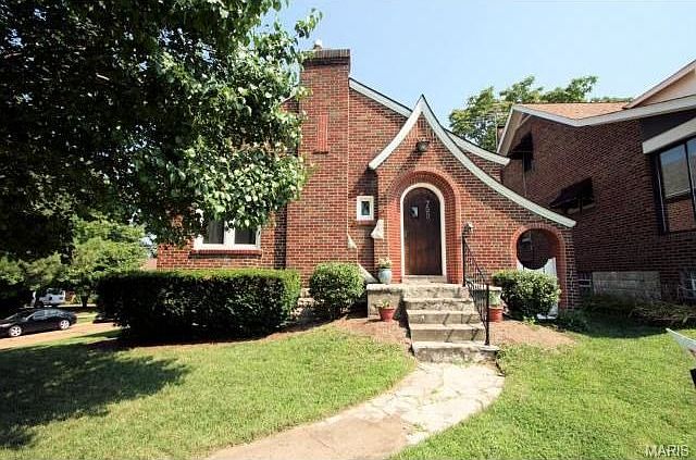 1st image of 7597 W Bruno Ave