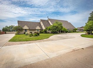 140 NW 36th St, Lawton, OK 73505