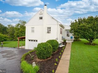 218 Cross Rd, Gilbertsville, PA 19525