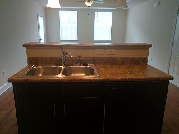 3rd image of 8201 Lenox Creekside Dr #M8