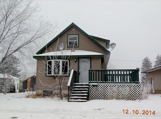 208 9th St SW, Chisholm, MN 55719