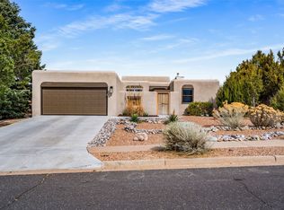 697 Calle Espejo, Santa Fe, NM 87505