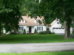 83 Brook Rd, Pittsford, NY 14534