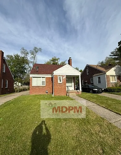 18261 Stahelin Ave Photo 1