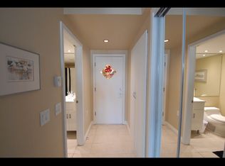 1068 Hornby St #1202, Vancouver, BC V6Z 2Y7