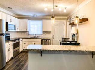 3817 Hillock Ct, Charlotte, NC 28215