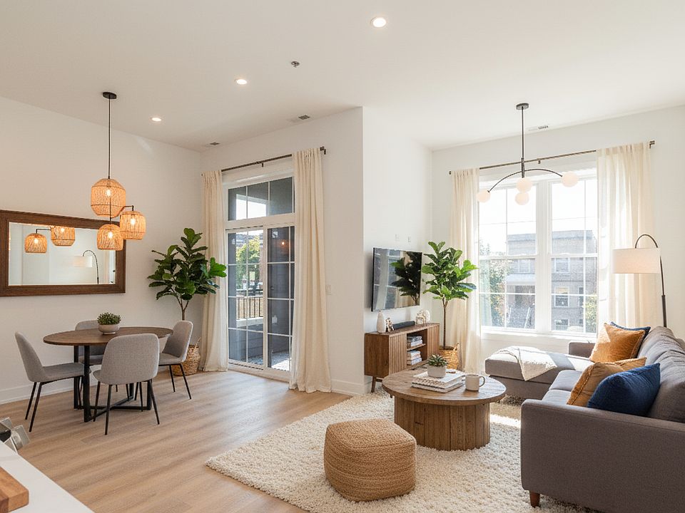 1st image of 2044 W Irving Park Rd #302