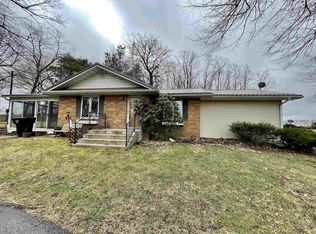 69372 Walnut Rd, Walkerton, IN 46574