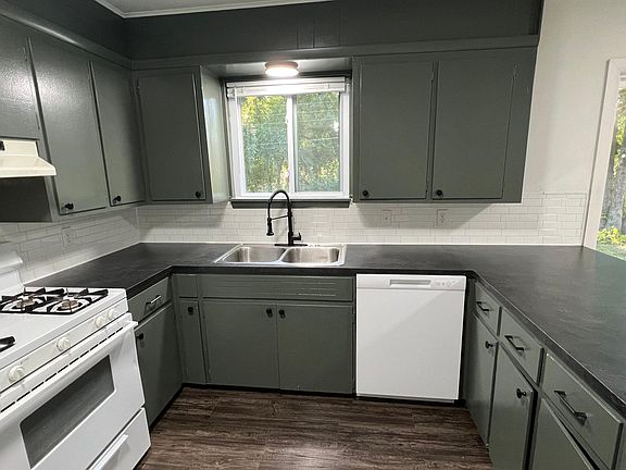4th image of 1118 S Date Ave