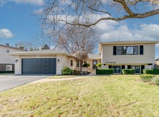 528 N Lancers Dr, Addison, IL 60101