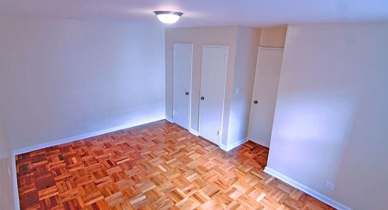 2nd image of 259 E 207th St
