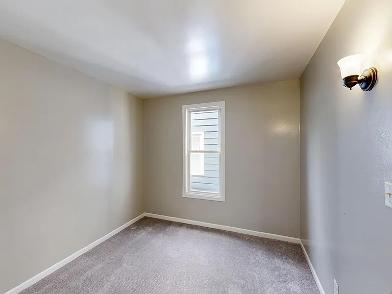 518 Myers St — Photo 12