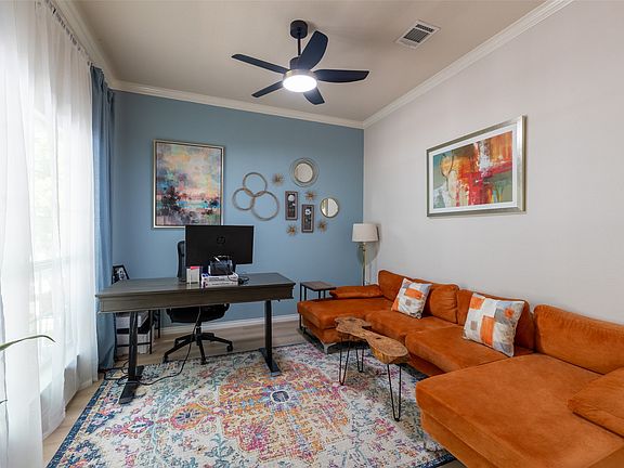5th image of 913 Caudle Ln