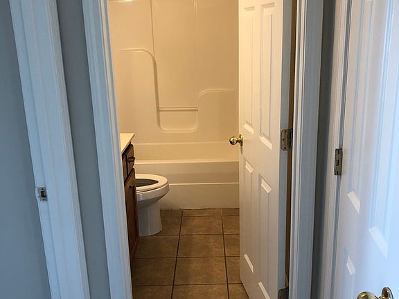 5th image of 8144 Manhatten Dr