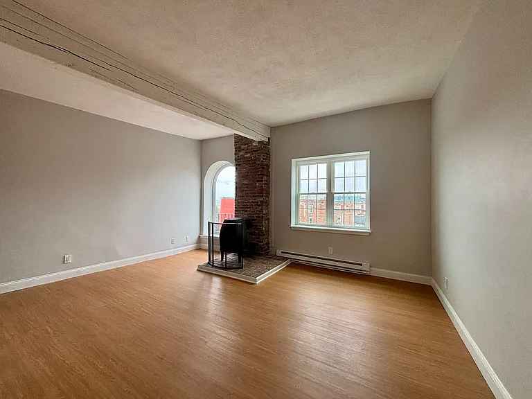 440 Hanover St #5A — Photo 4