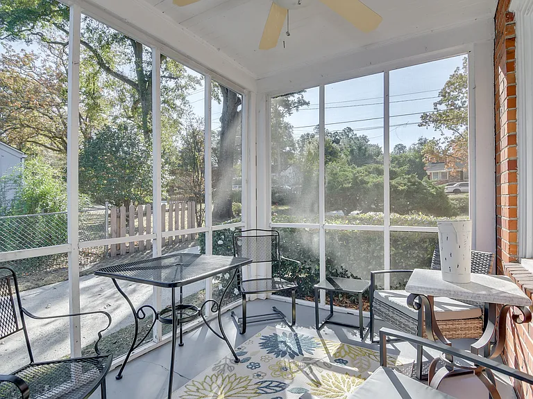 2631 Oakland Ave — Photo 38