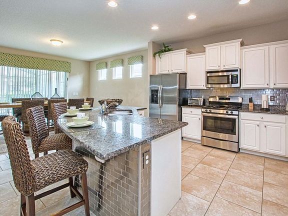 2nd image of 4404 Acorn Ct