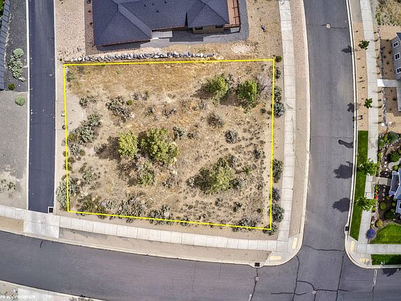 3rd image of SE Manzanita Dr Lot 1