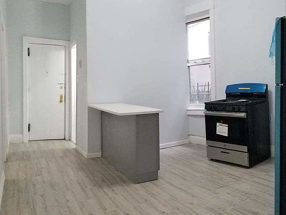 4th image of 3106 Villa Ave APT 2
