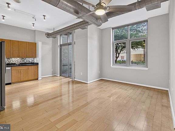 4th image of 811 4th St NW Unit 114