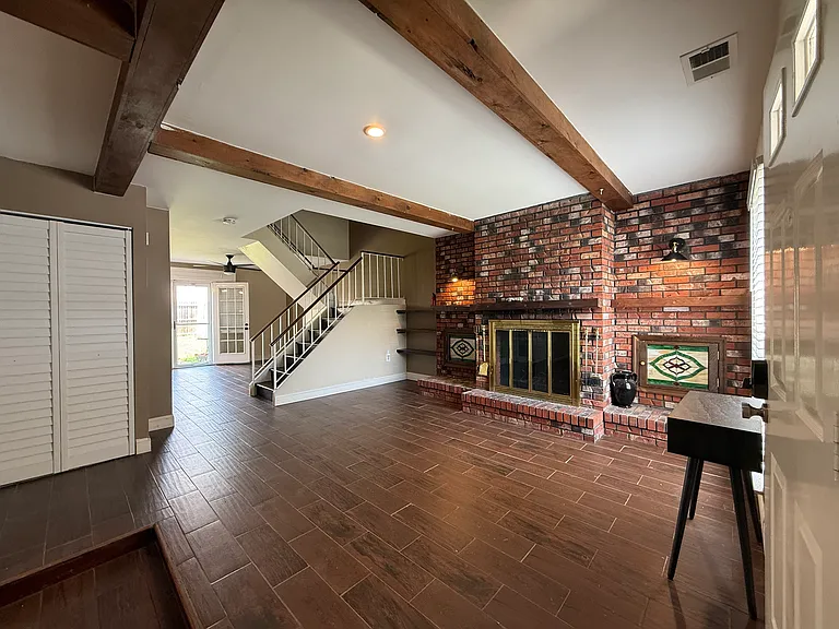 8413 Lyons Pl — Photo 2