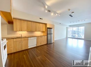 591 Annette St #TOP, Toronto, ON M6S2C3