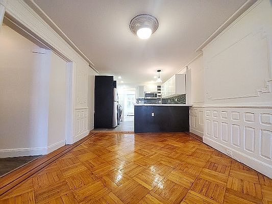 3rd image of 434 Quincy St #1