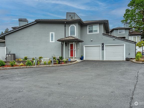 2nd image of 7330 Steilacoom Boulevard SW